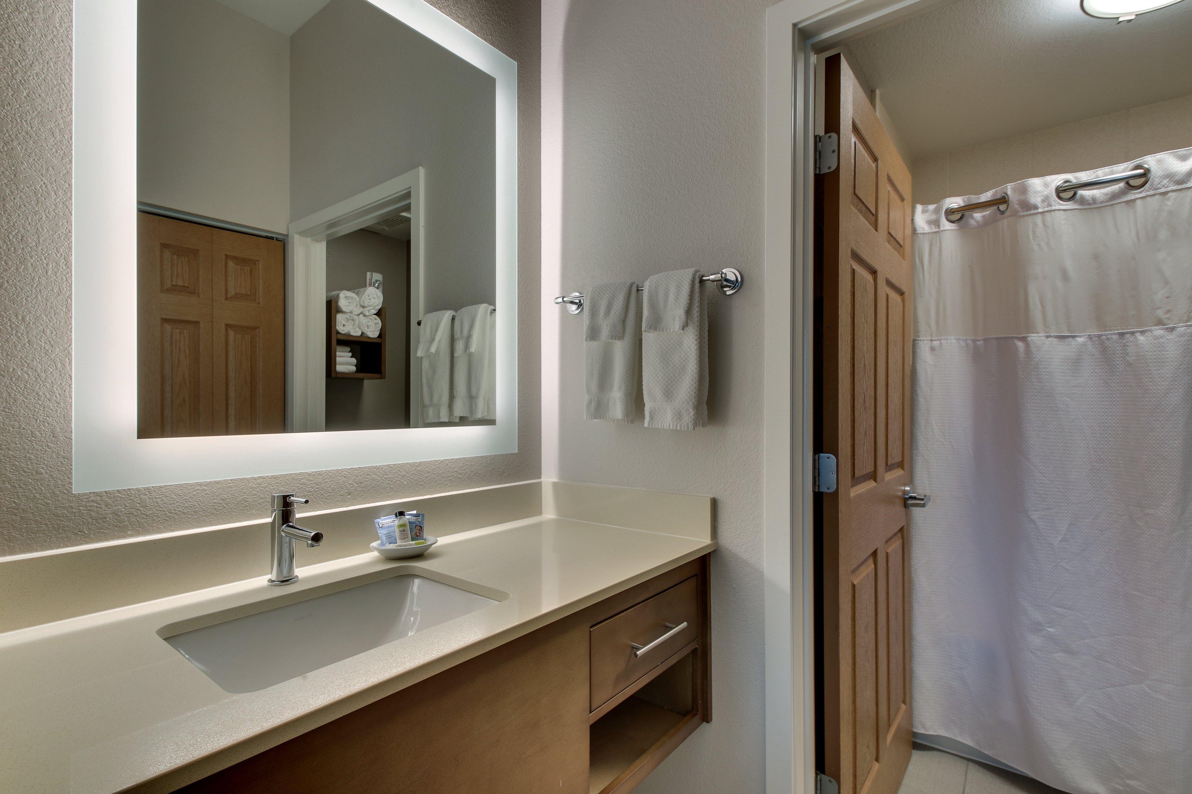 Staybridge Suites Missoula By Ihg Екстериор снимка