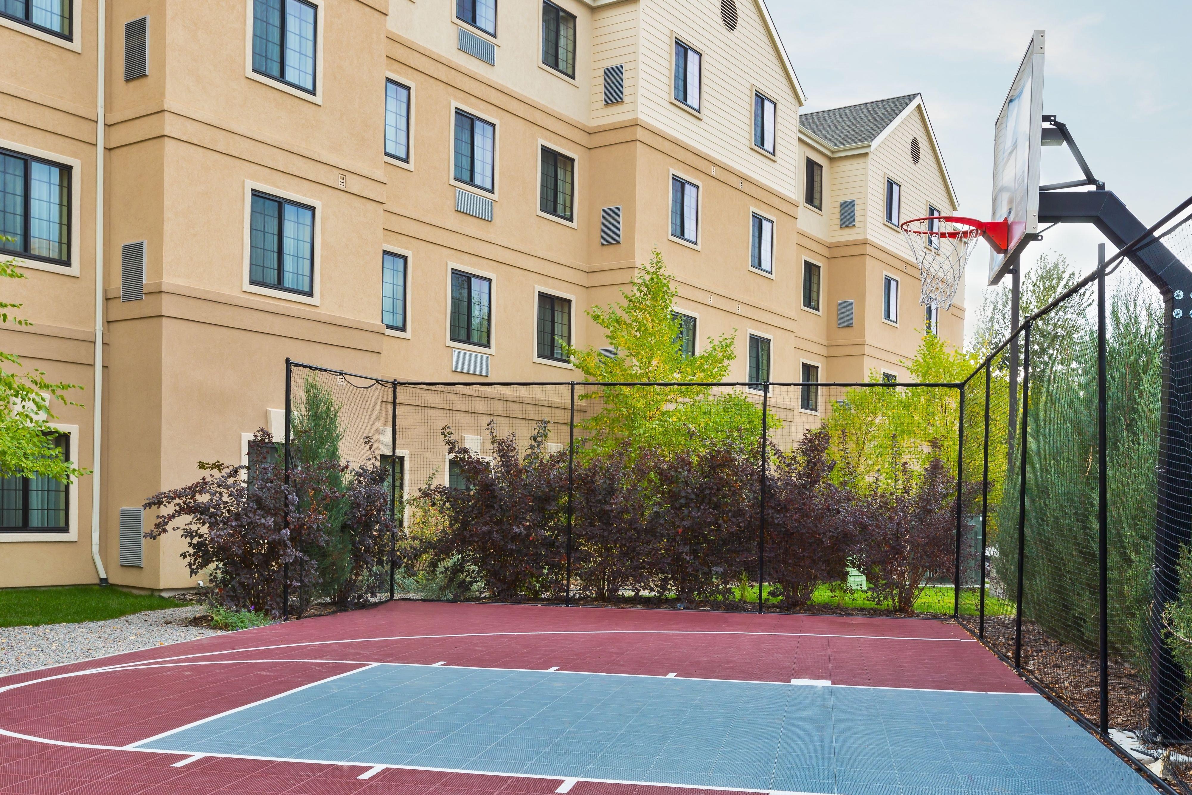 Staybridge Suites Missoula By Ihg Екстериор снимка